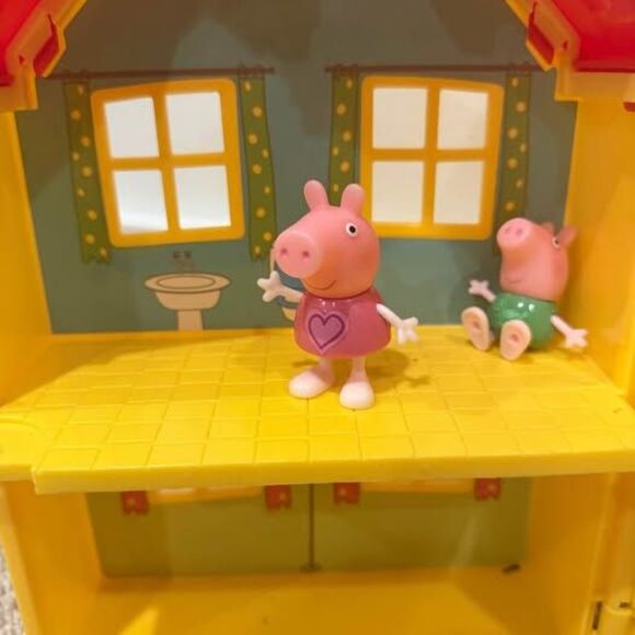 Peppa Pig Deluxe House Playset Toy With 3 Pigs/Accessories Figures - Picture 3 of 6